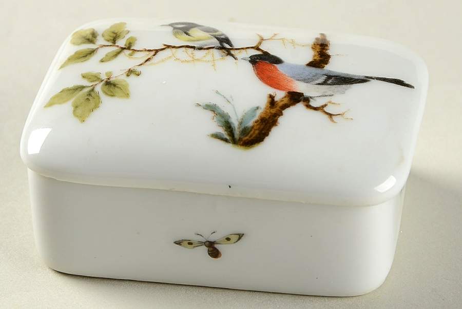 LIM200 Match Holder with Lid by Limoges-French-1