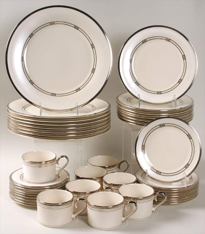 Engagement 40 Piece Set by Lenox-1
