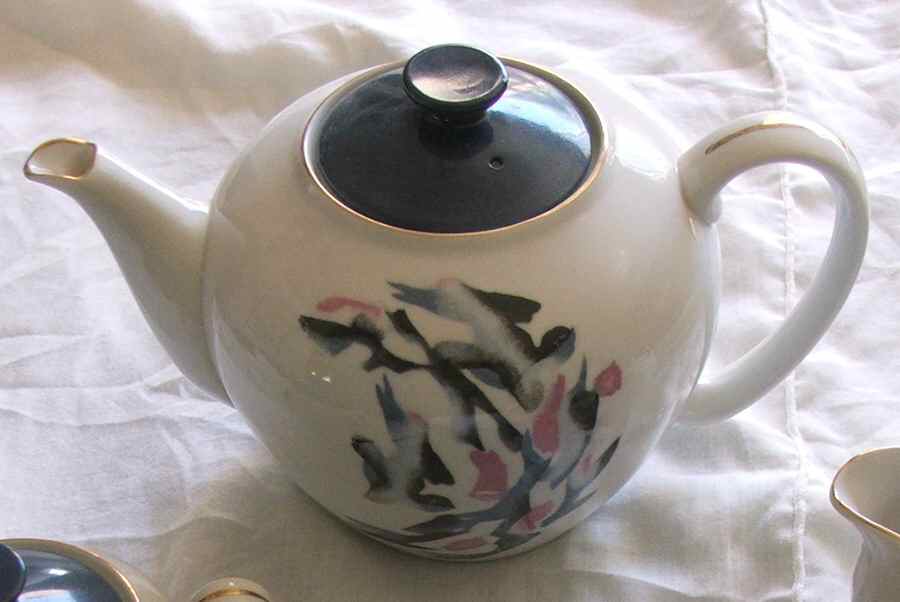 LEF49 Teapot & Lid by Lefton-1