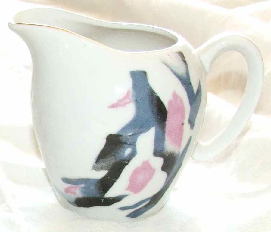 LEF49 Creamer by Lefton-1