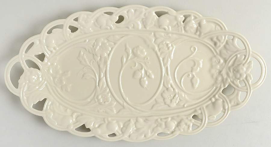 Chelsea Crossing 15" Oval Tray by Lenox-1