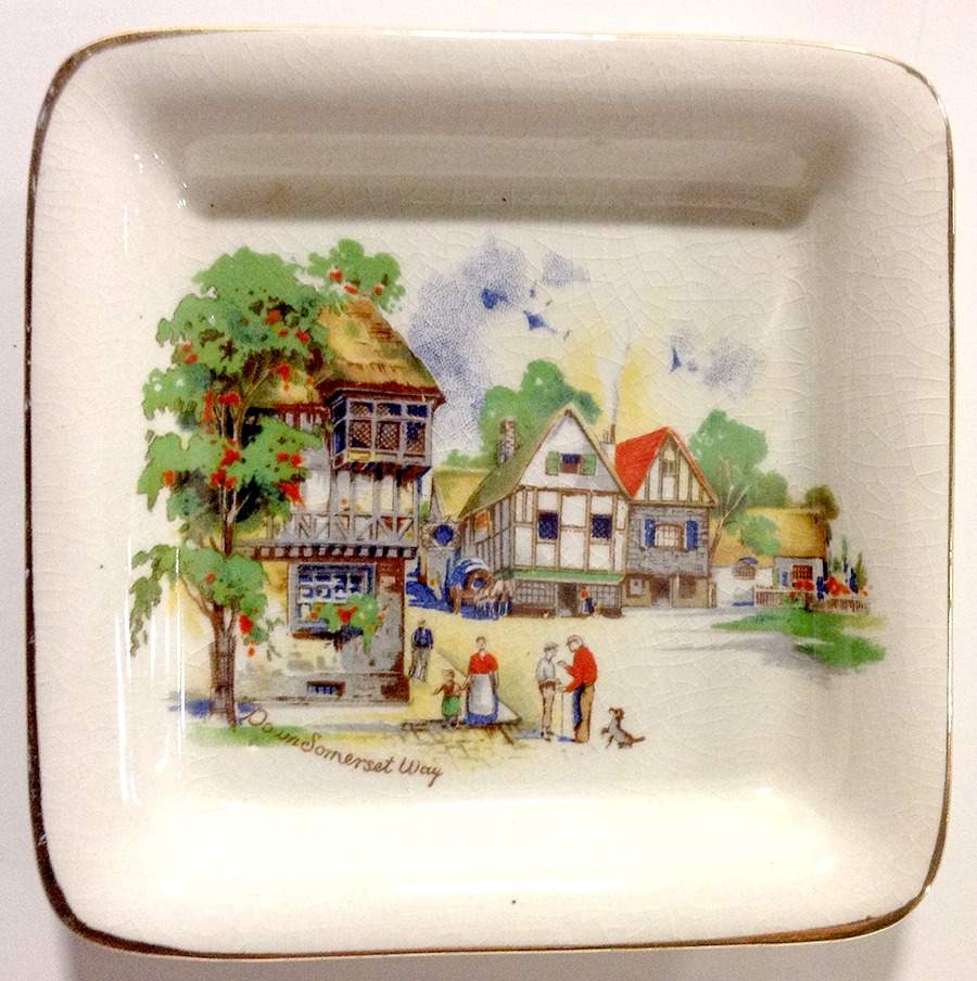 LCS4 Individual Nut Dish by Lancaster & Sons-1