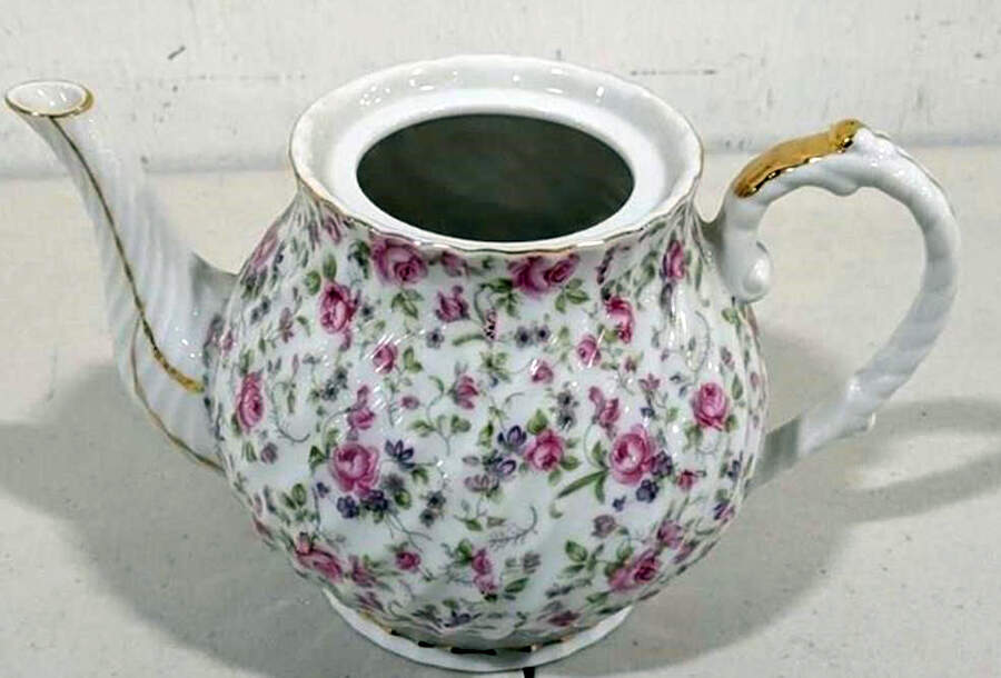 7238 Teapot No Lid by Lefton-1
