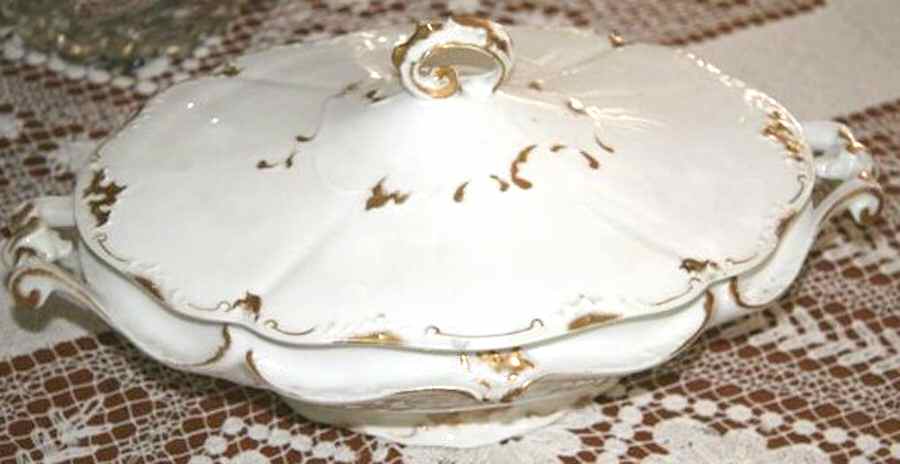 LNT196 Round Covered Vegetable by Lanternier-1