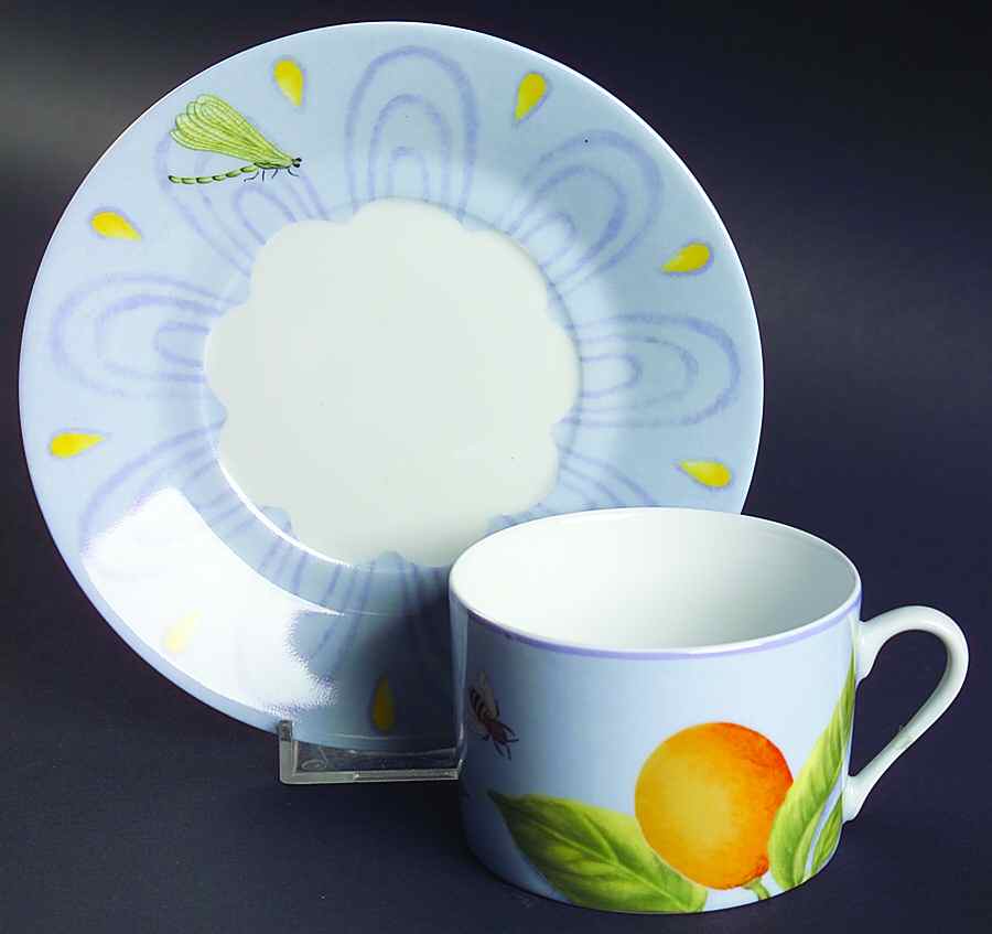 Alhambra Flat Cup & Saucer Set by Laure Japy-1