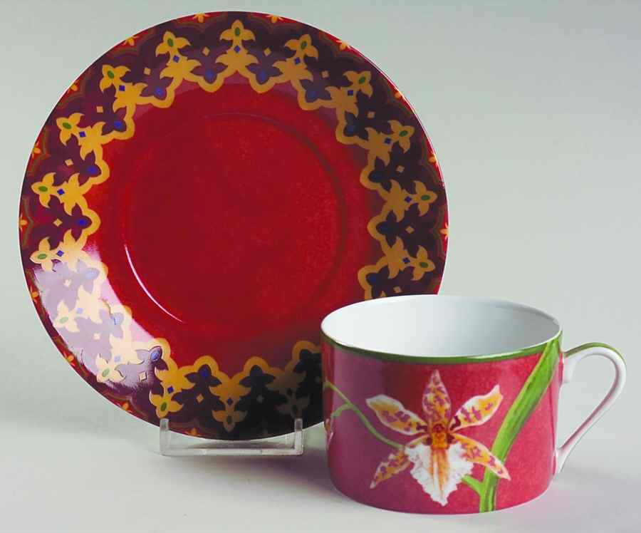 Odalisque Flat Cup & Saucer Set by Laure Japy-1