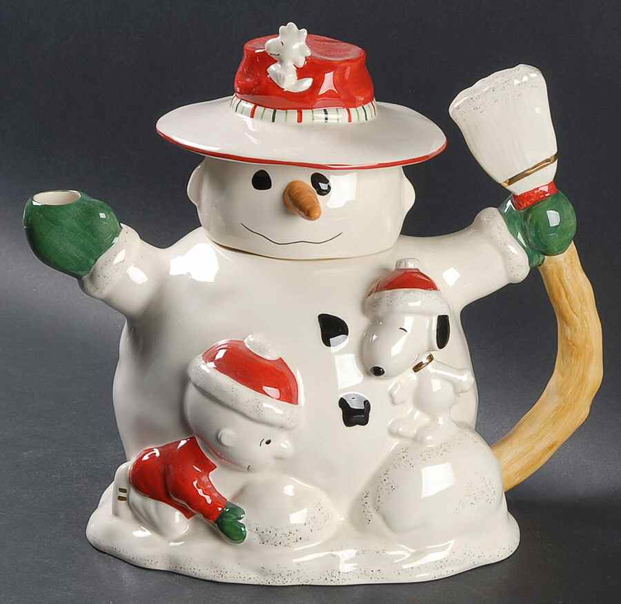 Snoopy's Christmas Teapot & Lid by Lenox-1