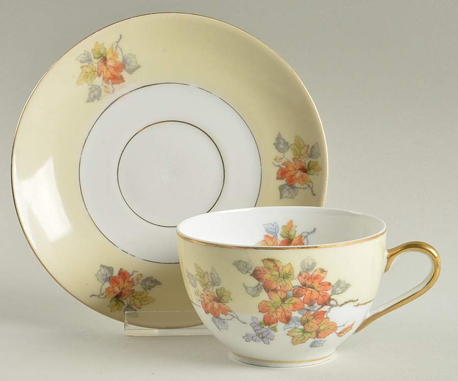 LUK26 Flat Cup & Saucer Set by Loucky-1