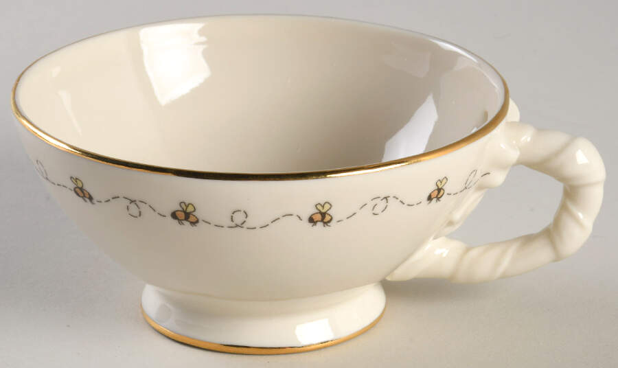 Classic Pooh Cup for Individual Teapot & Lid with Cup by Lenox-1