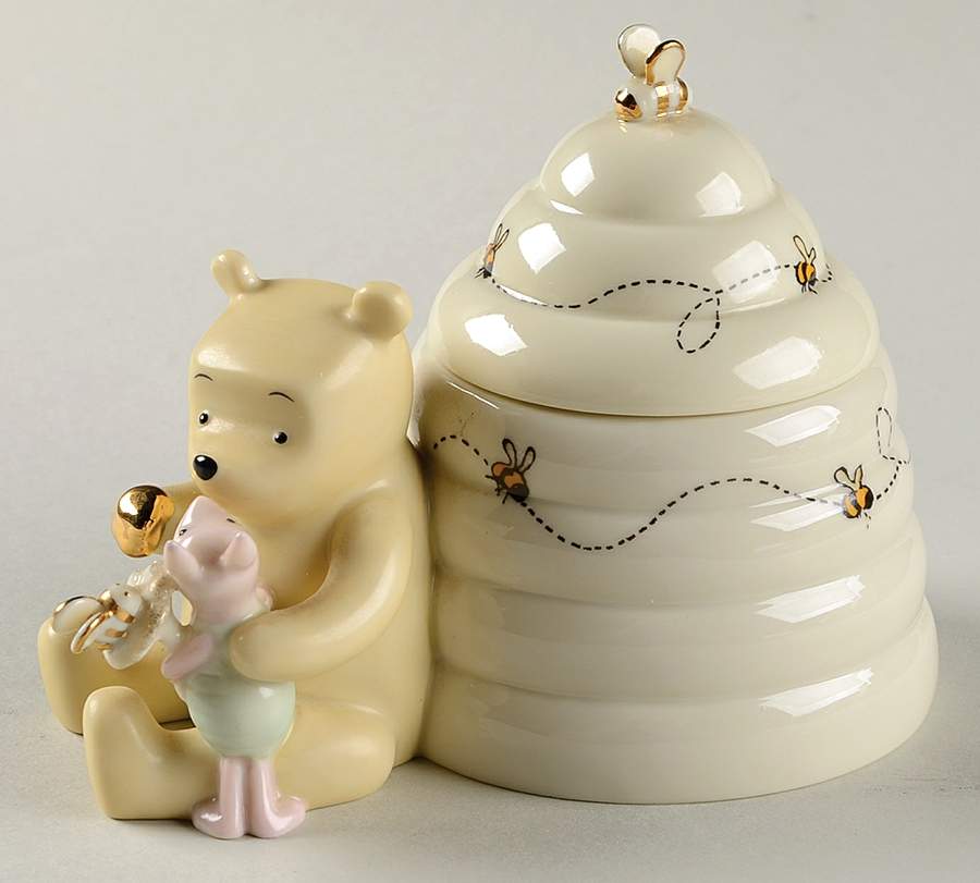 Classic Pooh Keepsake Box by Lenox-1