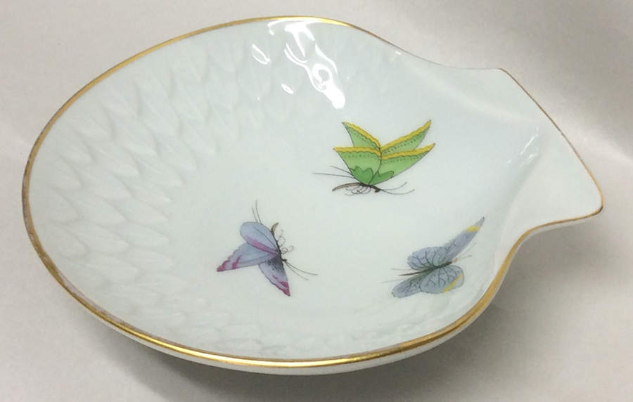 LIM235 5" Shell Shaped Dish by Limoges-French-1