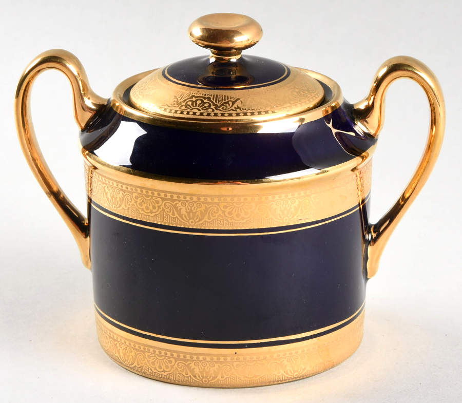 Madame Pompadour Sugar Bowl & Lid by Legle Porc d'Art-1