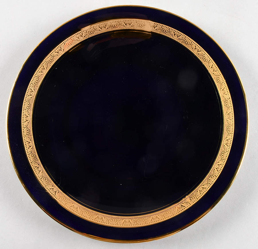 Madame Pompadour Dinner Plate by Legle Porc d'Art-1