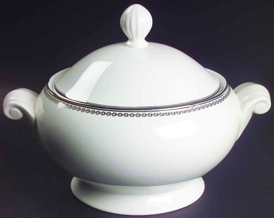 Claridge Platinum 2.5 Qt Round Covered Casserole by Ralph Lauren China-1
