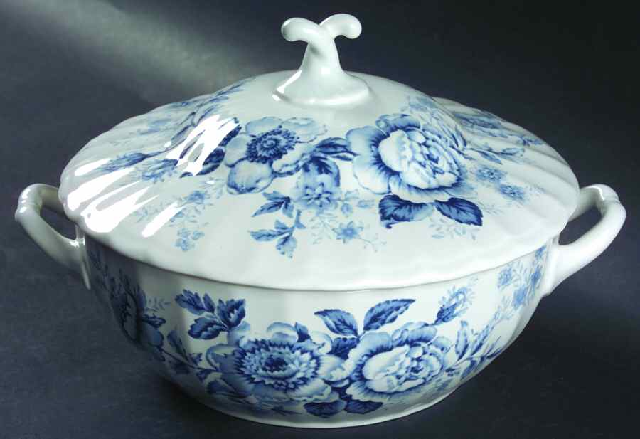 Morning Garden Blue 2.5 Qt Round Covered Casserole by Ralph Lauren China-1