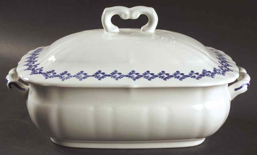 Flynn 2.5 Quart Oval Covered Casserole by Ralph Lauren China-1