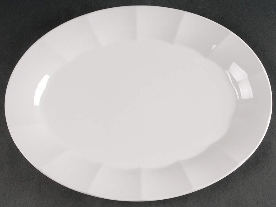 Boxwood 14" Oval Serving Platter by Ralph Lauren China-1
