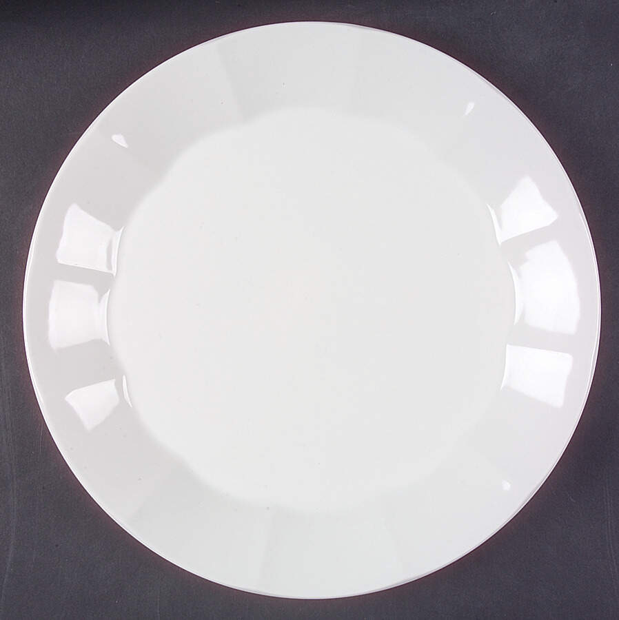 Boxwood Dinner Plate by Ralph Lauren China-1