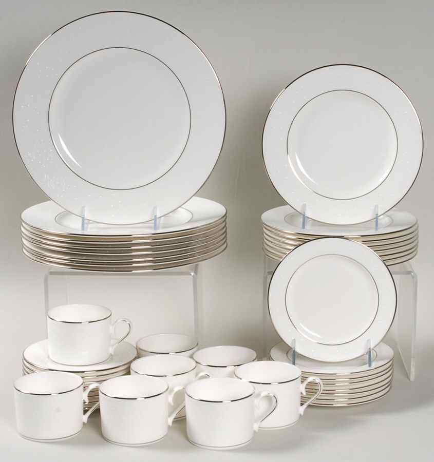Floral Veil 40 Piece Set by Lenox-1