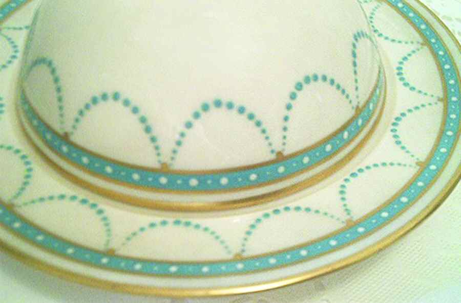 L80 Round Covered Butter by Lenox-1