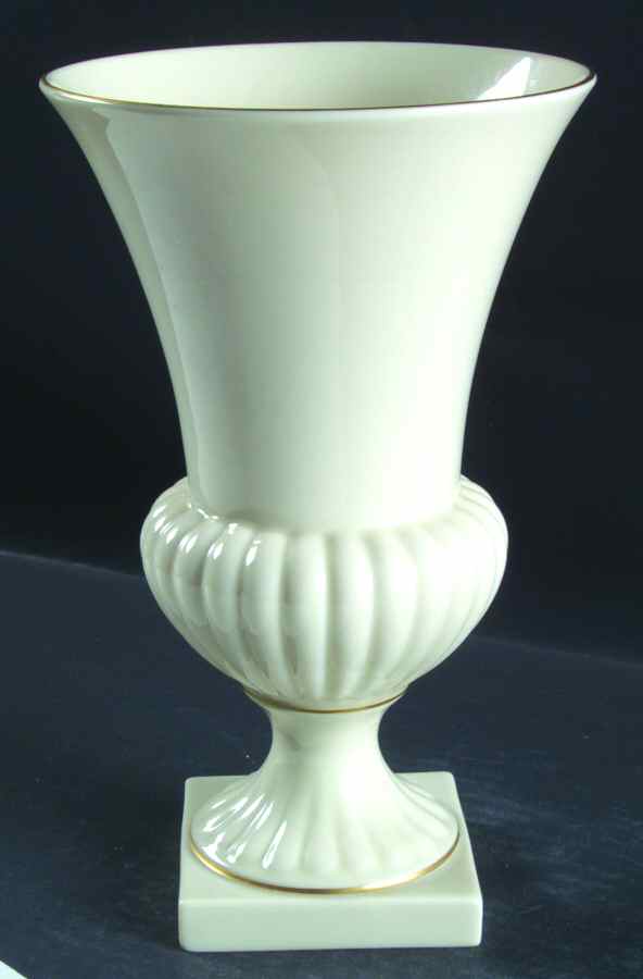Ardmore Collection 9" Vase by Lenox-1