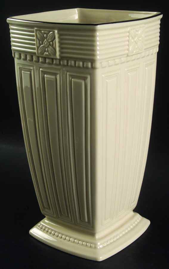 Forum Collection 10" Square Vase by Lenox-1