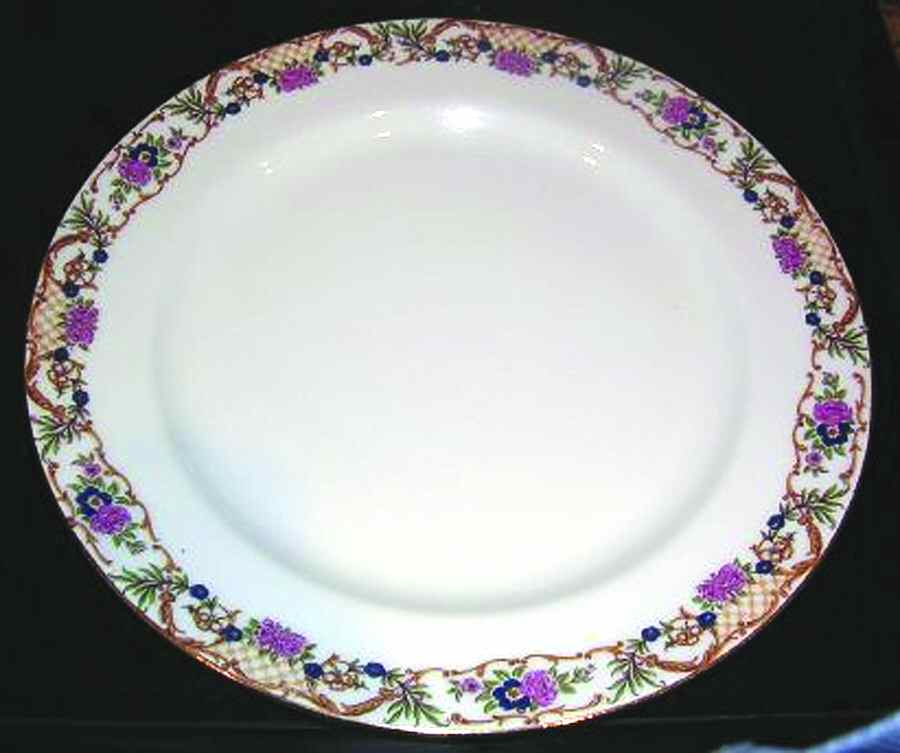 LIM258 Dinner Plate by Limoges-French-1
