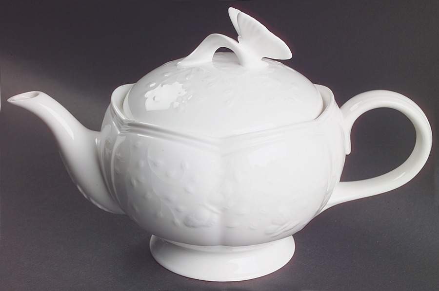 Butterfly Meadow Cloud Teapot & Lid by Lenox-1