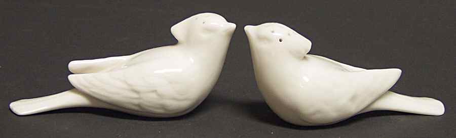 Bird Collection Cream Salt & Pepper Set by Lenox-1