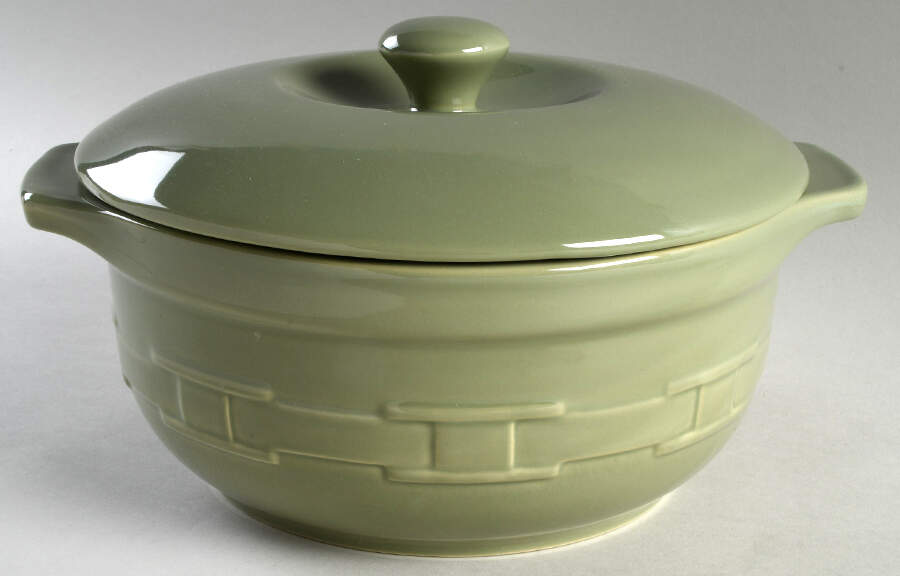 Woven Traditions Sage 4 Quart Round Covered Casserole by Longaberger-1