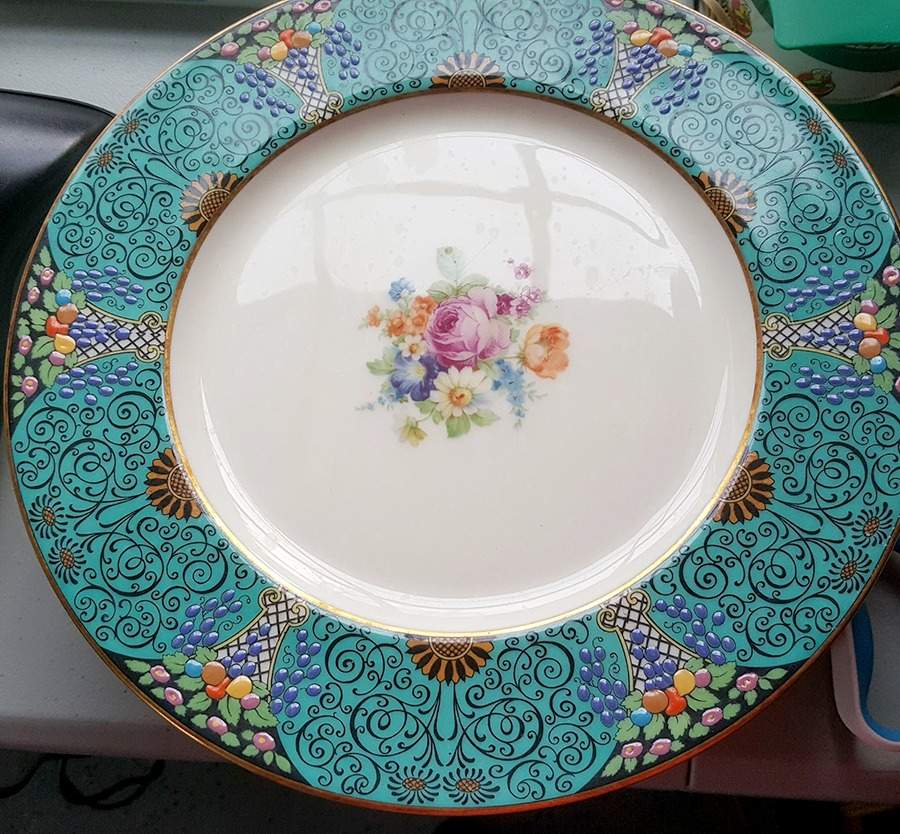 J437 (Smooth) Dinner Plate by Lenox-1
