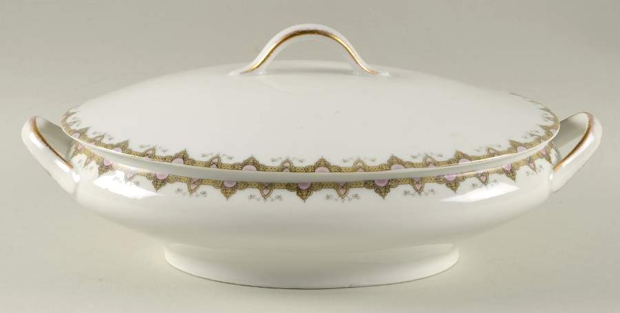 LNT223 Oval Covered Vegetable by Lanternier-1