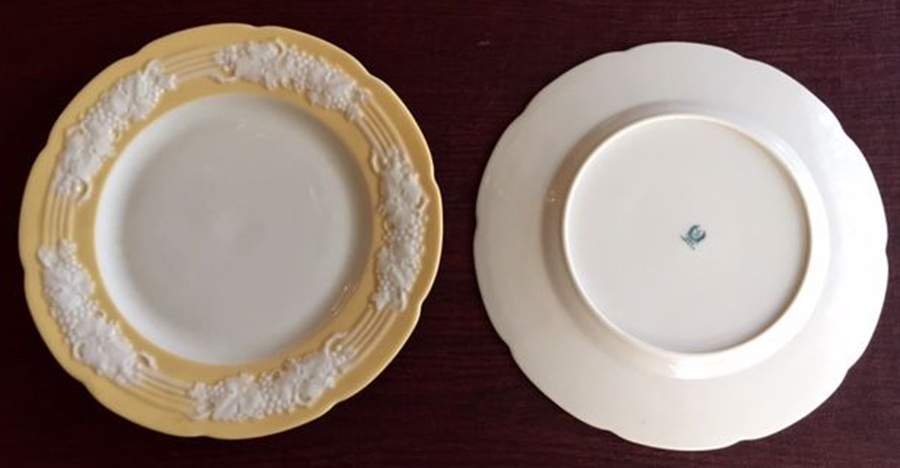 2490 Yellow Dinner Plate by Lenox-1