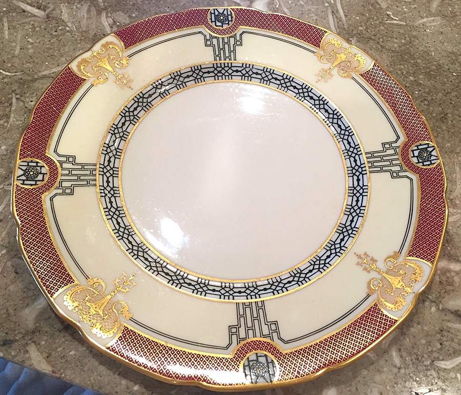 P9C Maroon (Scalloped) Dinner Plate by Lenox-1