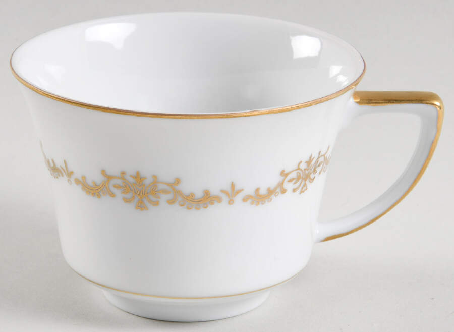 Valencia Footed Cup by Linden-1