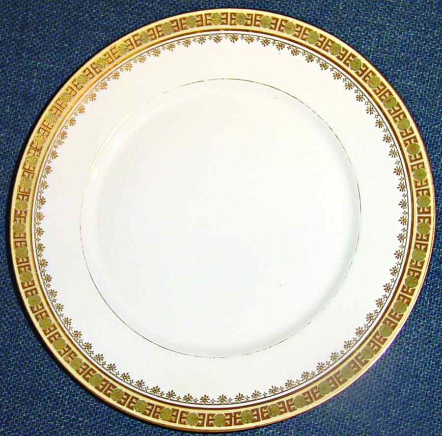 M3W6 Dinner Plate by Maureil Chapeau & Charles-1