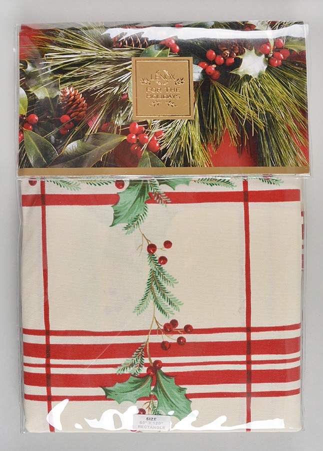 Holiday Gatherings Plaid 60" X 120" Rectangular Tablecloth by Lenox-1