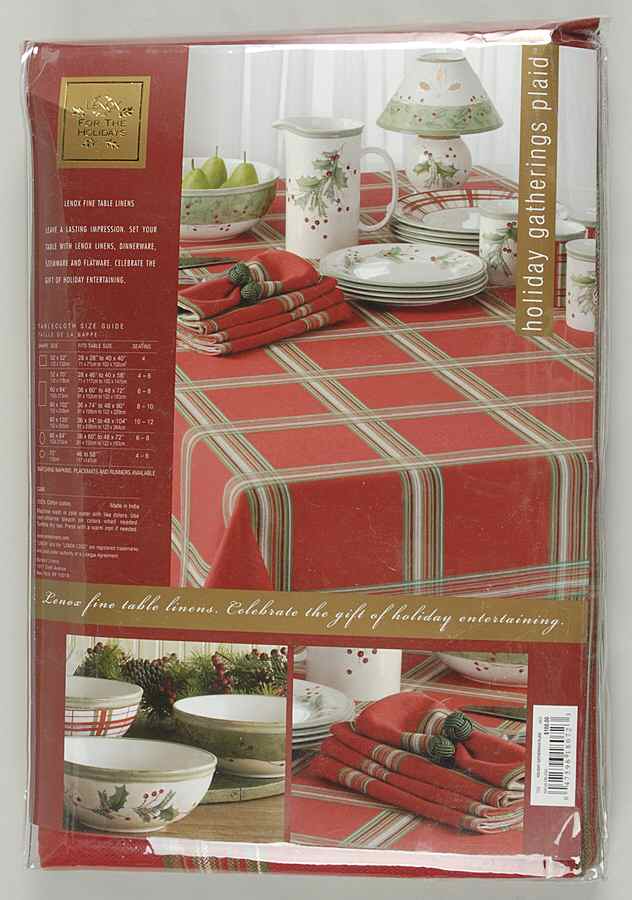 Holiday Gatherings Holiday Berry 60" x 120" Oblong Tablecloth by Lenox-1
