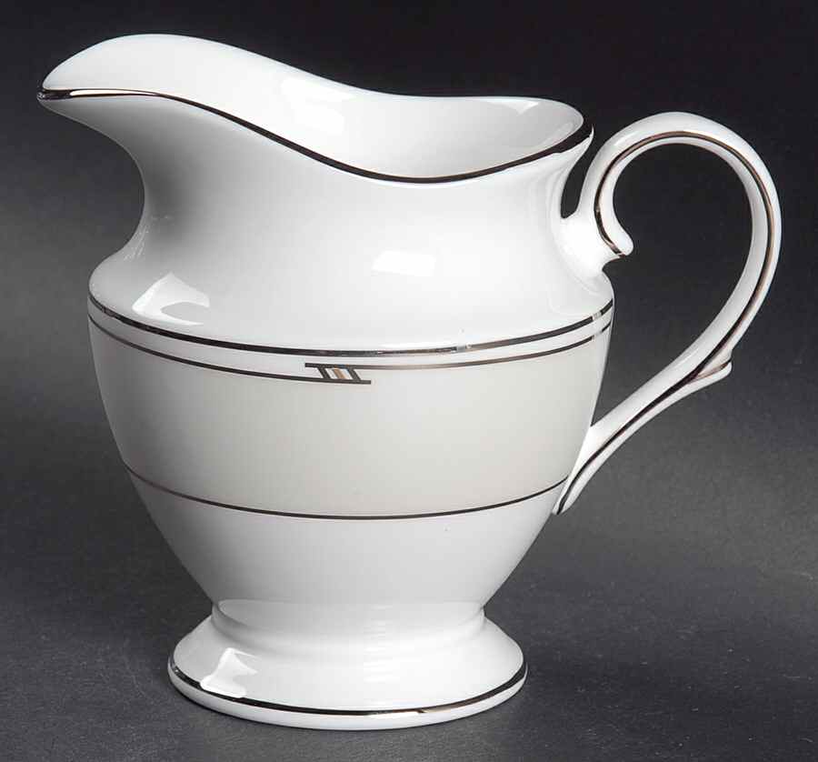 Tesoro Creamer by Lenox-1