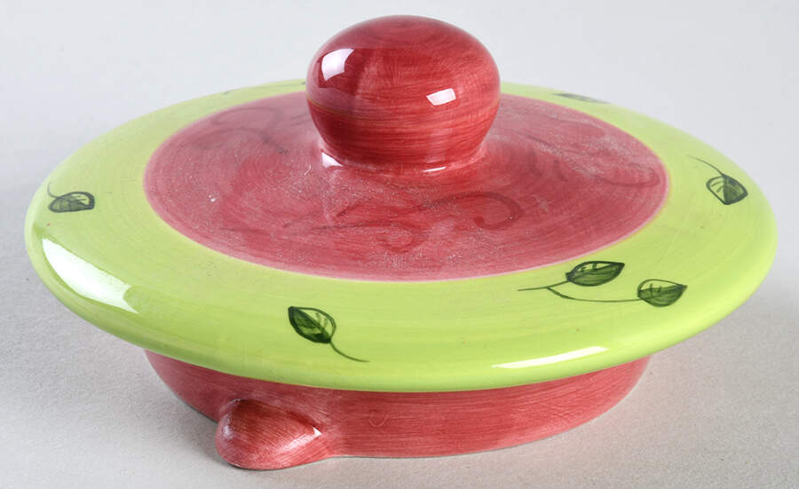 Holly Topiary Lid for Teapot by Laurie Gates-1