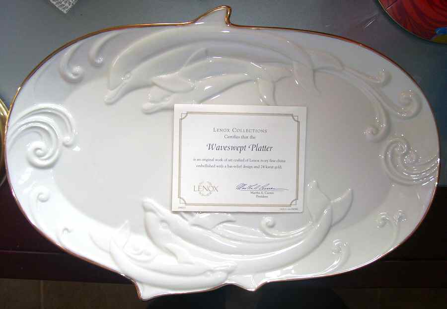 Waveswept Collection 16" Oval Serving Platter by Lenox-1