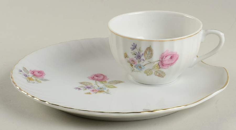 31-10C Snack Plate & Cup Set by Lipper & Mann (L & M)-1