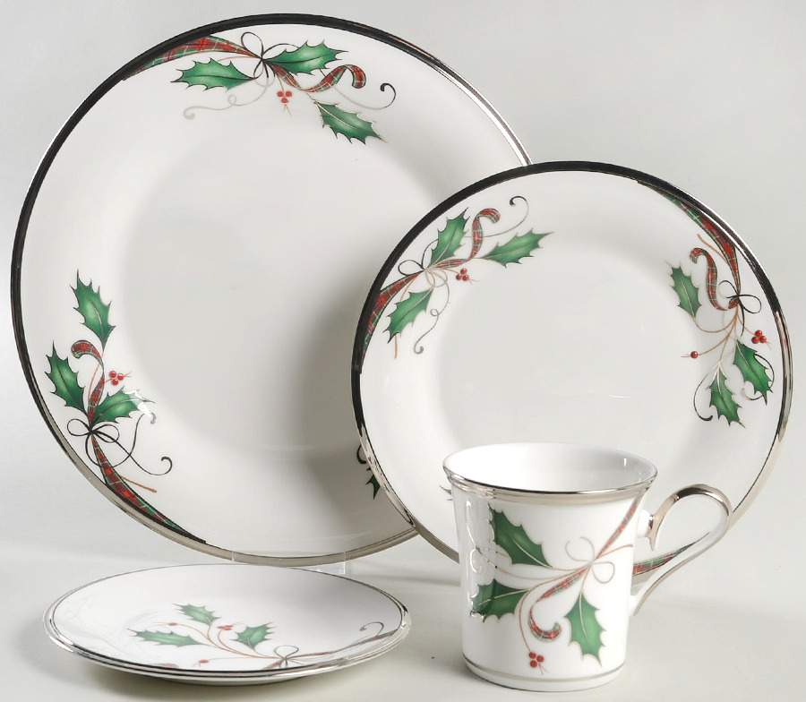 Holiday Nouveau Platinum (White) 4 Piece Place Setting by Lenox-1