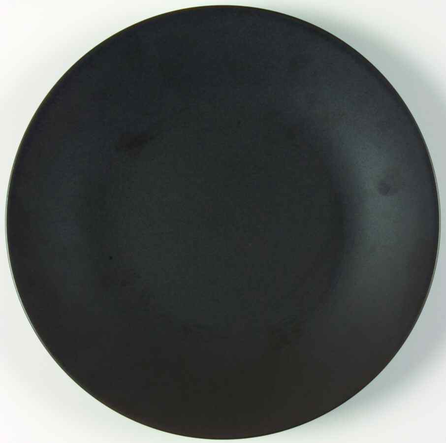 LIS2 Dinner Plate by Lindt-Stymeist-1