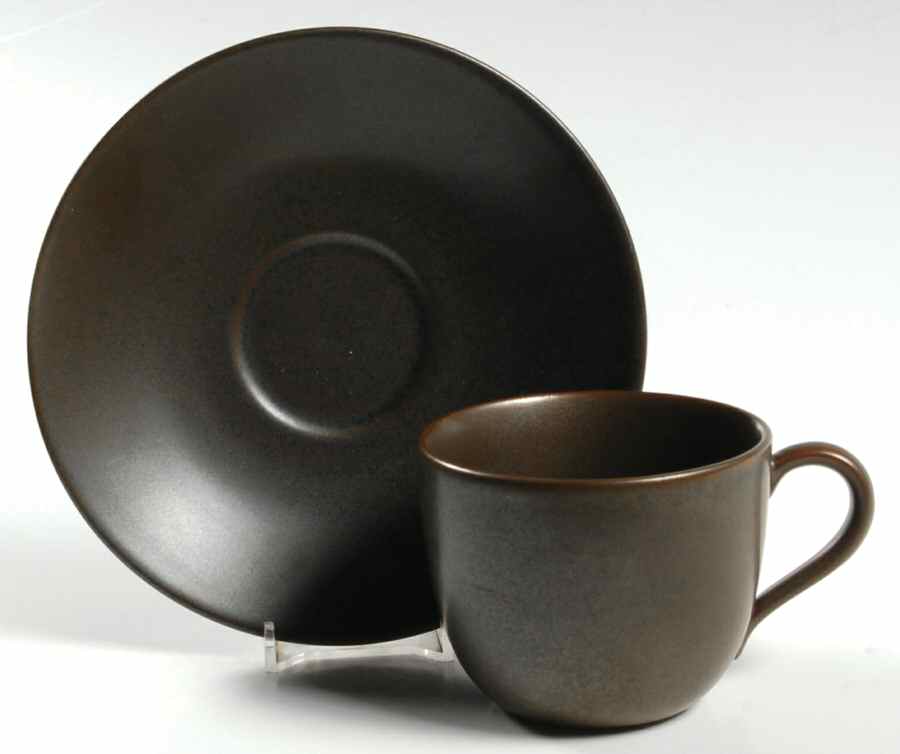 LIS2 Flat Cup & Saucer Set by Lindt-Stymeist-1