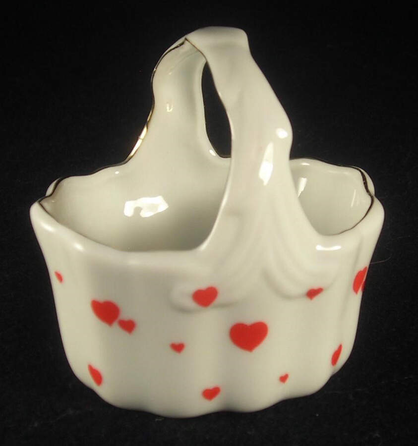 03062 Small Basket by Lefton-1