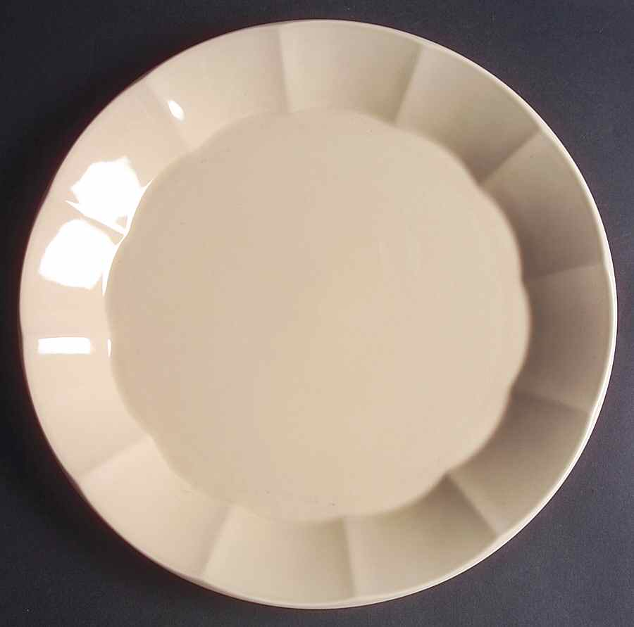 Boxwood Straw Dinner Plate by Ralph Lauren China-1