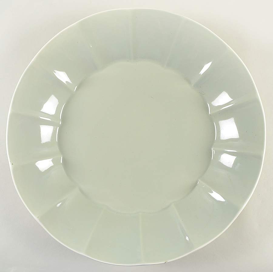 Boxwood Sage 15" Chop Plate (Round Platter) by Ralph Lauren China-1