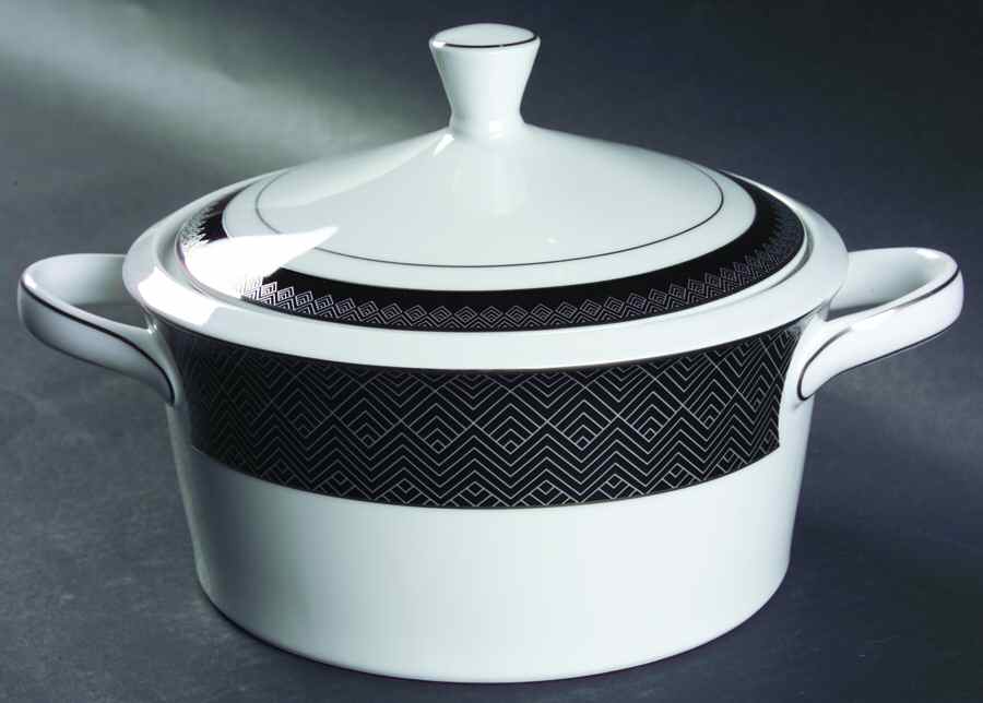 Hastings Ebony 2 Qt Round Covered Casserole by Ralph Lauren China-1
