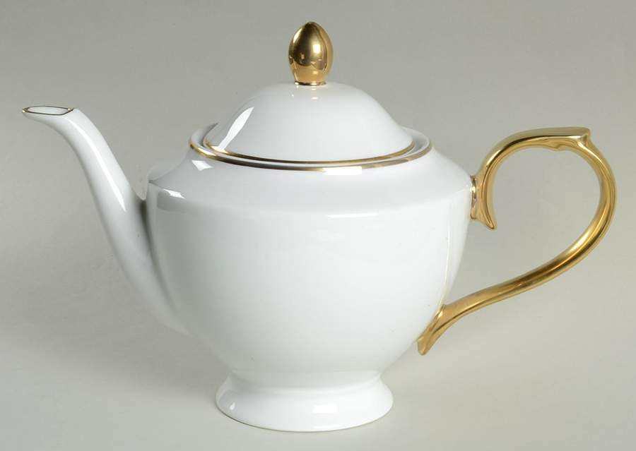 Hampton's Tea (White) Teapot & Lid by Ralph Lauren China-1